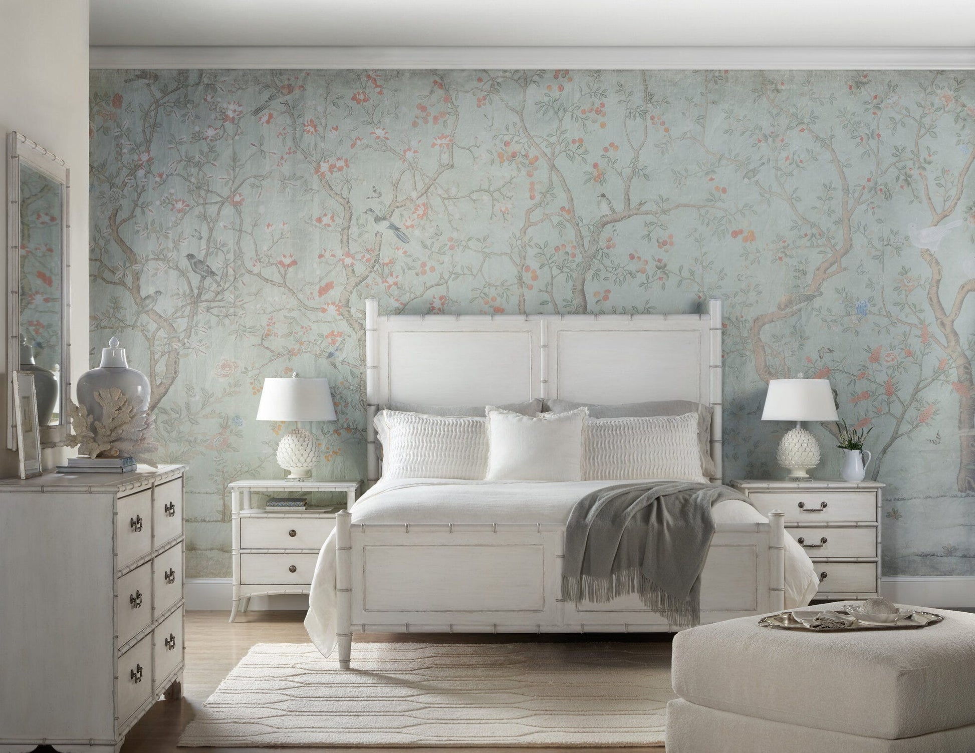 Hooker Furniture Charleston Queen Panel Bed Whites Creams Beiges