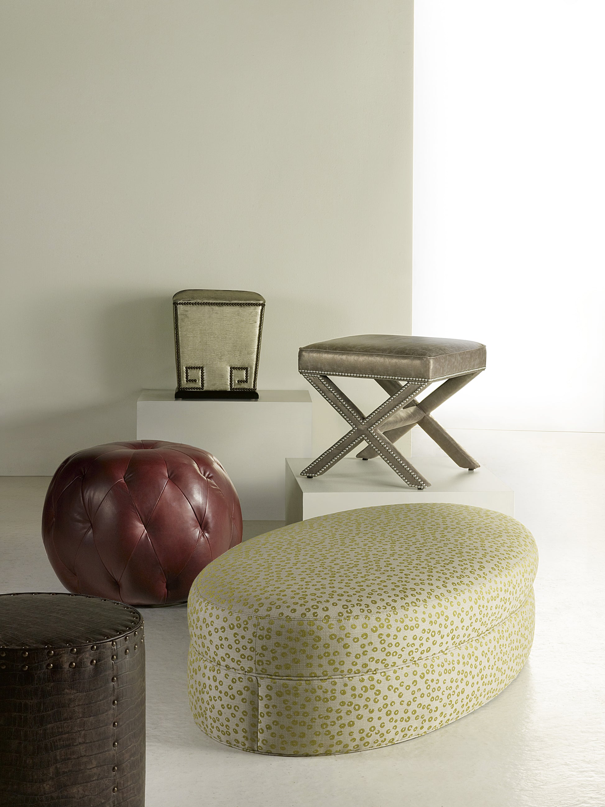 9168-00 OTTOMAN